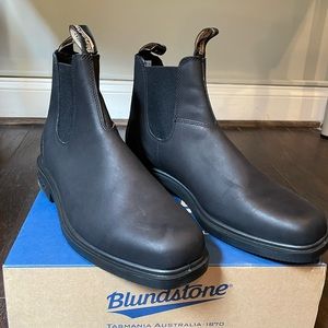 Mens size 11 AUS (12US) Blundstones BL062 in Black